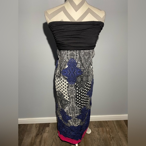 Elegant Black and Blue Strapless Dress - Picture 1 of 11
